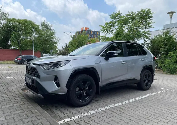 samochody osobowe Toyota RAV4 cena 150000 przebieg: 52000, rok produkcji 2020 z Wrocław